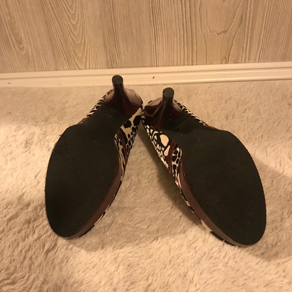 Heels - Picture 3 of 3